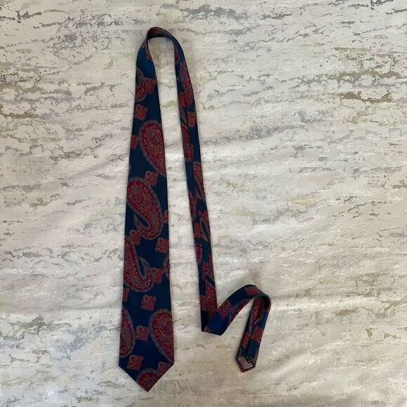 Christian Dior Italy 100% Silk made in USA paisley tie - Picture 2 of 7